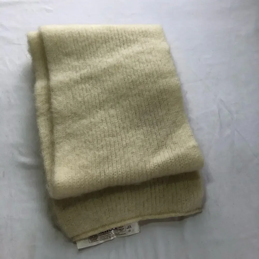 VTG Icelandic ice wool cream ivory soft scarf 100% virgin wool soft minimalist